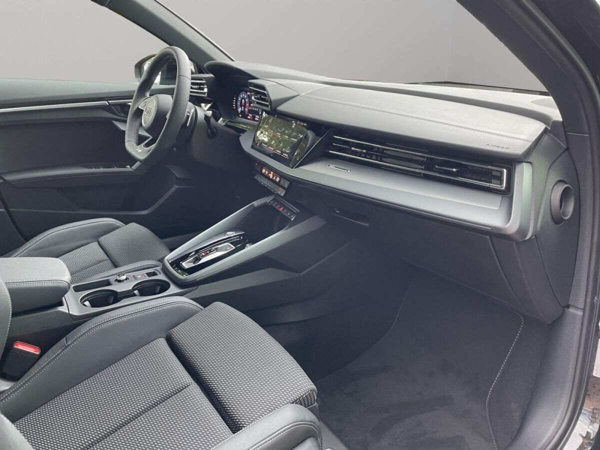 Audi A3 Sportback S line 30 TFSI LED CarPlay ACC 18"