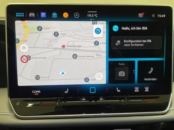 Volkswagen Passat Variant 1.5 eTSI 110 kW Business DSG - LED SHZ AHK Area View Navi IQ Drive DAB+ App-Connect LM