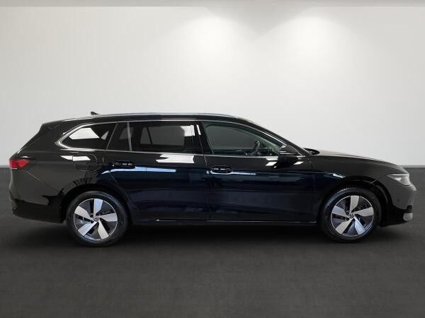 Volkswagen Passat Variant 1.5 eTSI 110 kW Business DSG - LED SHZ AHK Area View Navi IQ Drive DAB+ App-Connect LM