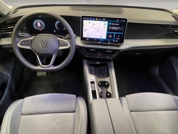 Volkswagen Passat Variant 1.5 eTSI 110 kW Business DSG - LED SHZ AHK Area View Navi IQ Drive DAB+ App-Connect LM