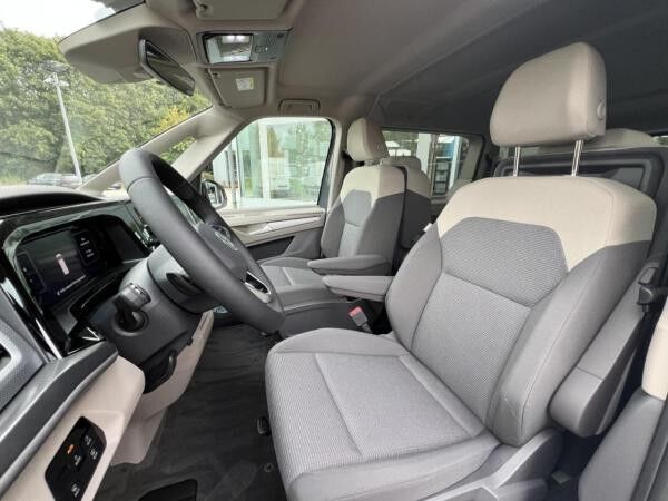 Volkswagen Multivan Motor: 2,0 l TDI SCR Getriebe: 7-Gang-Doppelkupplungsgetriebe Radstand: 3124 mm KÜ kurzer Überhang
