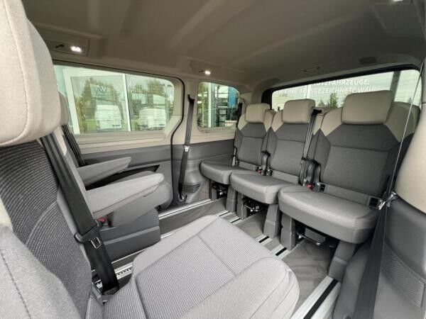Volkswagen Multivan Motor: 2,0 l TDI SCR Getriebe: 7-Gang-Doppelkupplungsgetriebe Radstand: 3124 mm KÜ kurzer Überhang