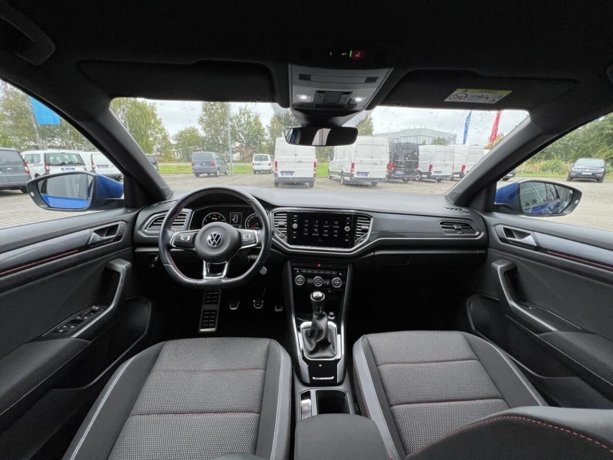 Volkswagen T-Roc 1.5 TSI Sport SHZ+PDC+KLIMA+LED+CARPLAY
