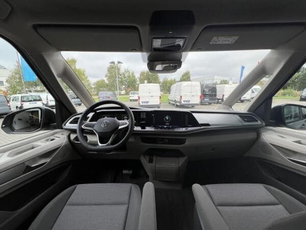 Volkswagen Multivan Motor: 2,0 l TDI SCR Getriebe: 7-Gang-Doppelkupplungsgetriebe Radstand: 3124 mm KÜ kurzer Überhang