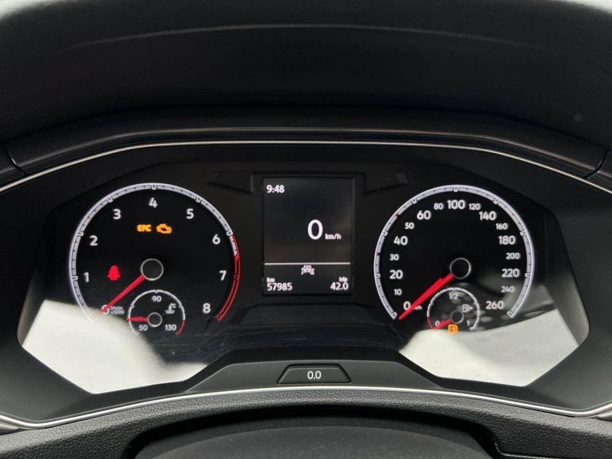 Volkswagen T-Roc 1.5 TSI Sport SHZ+PDC+KLIMA+LED+CARPLAY