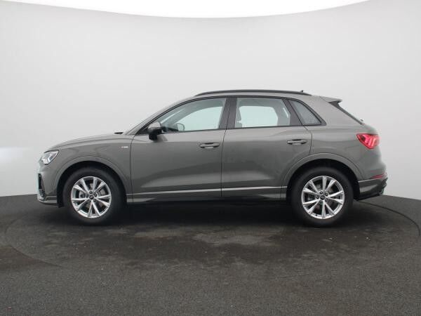 Audi Q3 S-line 35 TFSI S-tronic | Pano,AHK,RKamera