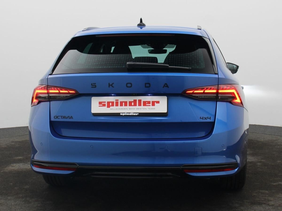 Skoda Octavia Combi Sportline 2.0 TSI 4x4 DSG / Matrix