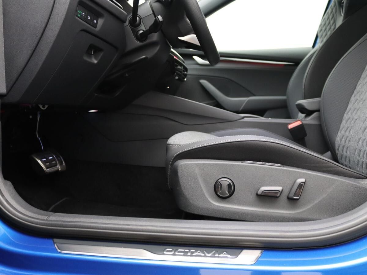 Skoda Octavia Combi Sportline 2.0 TSI 4x4 DSG / Matrix