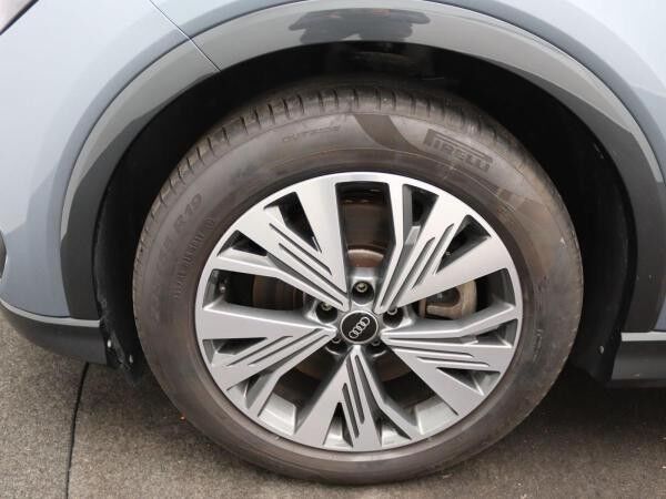 Audi Q4 e-tron 40 advanced / AR-HuD, Matrix, MMI-Navi