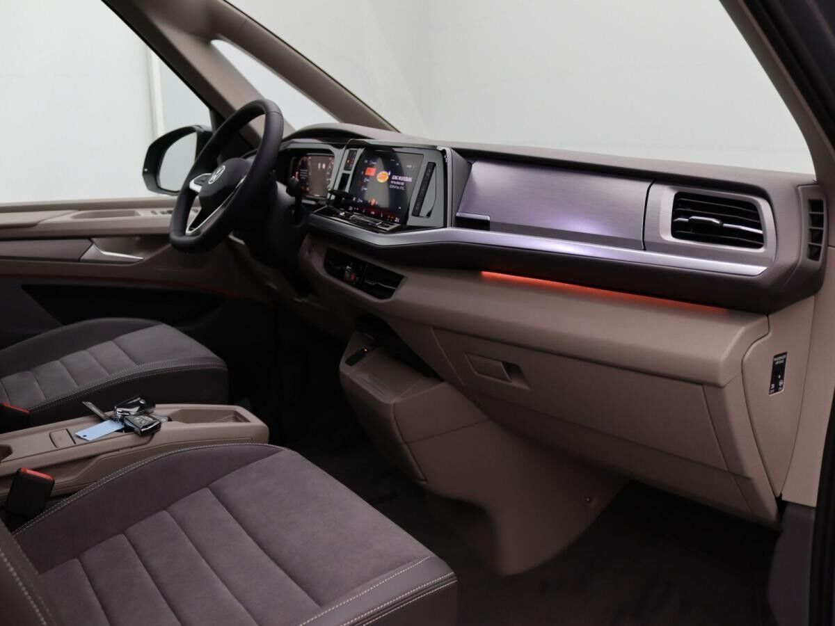 Volkswagen Multivan lang Edition DSG/ Pano, Standh,AHK, RFK