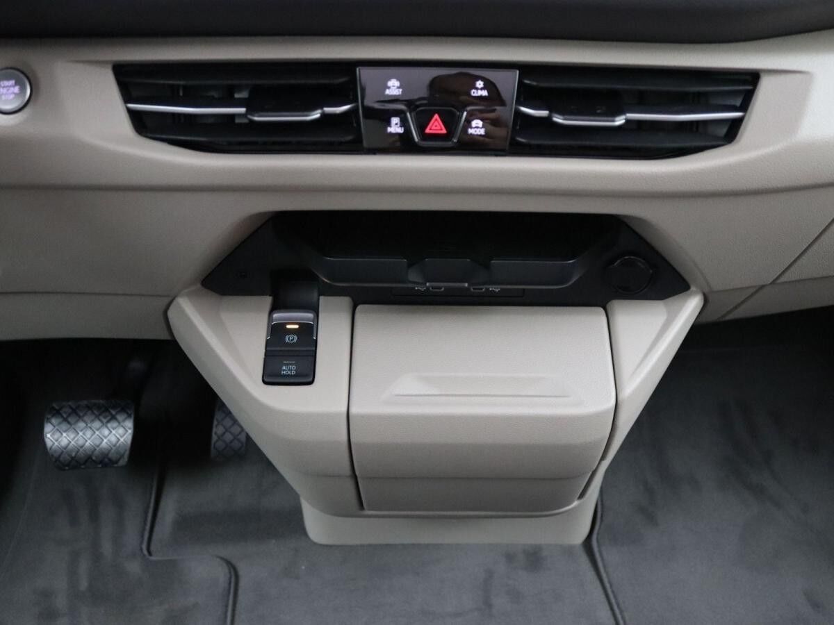 Volkswagen Multivan lang Edition DSG/ Pano, Standh,AHK, RFK