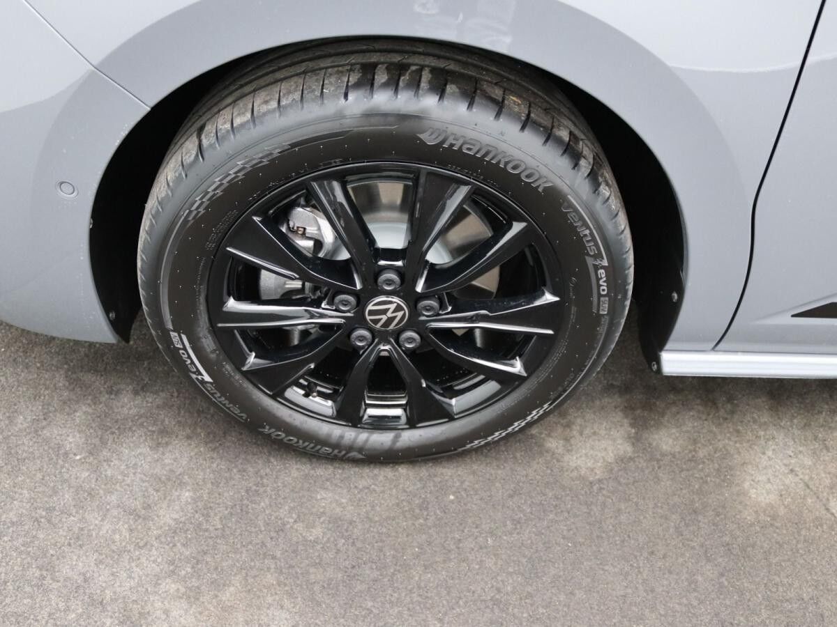 Volkswagen Multivan lang Edition DSG/ Pano, Standh,AHK, RFK