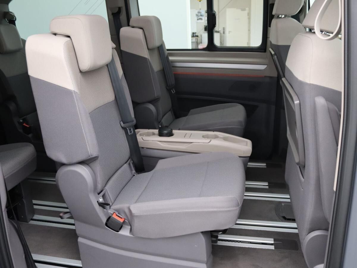 Volkswagen Multivan Langversion Life DSG/ Pano, Matrix, AHK