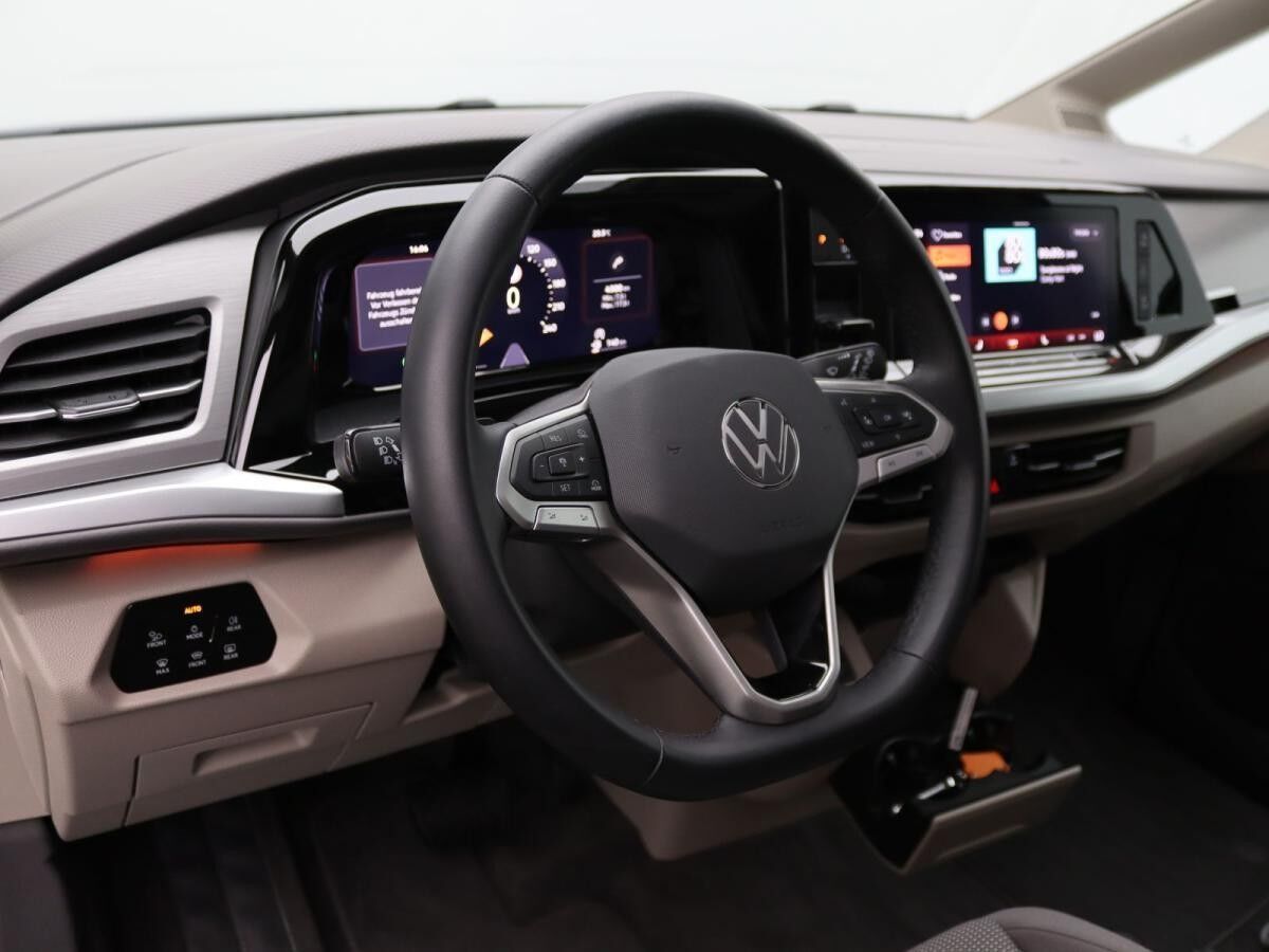 Volkswagen Multivan Langversion Life DSG/ Pano, Matrix, AHK