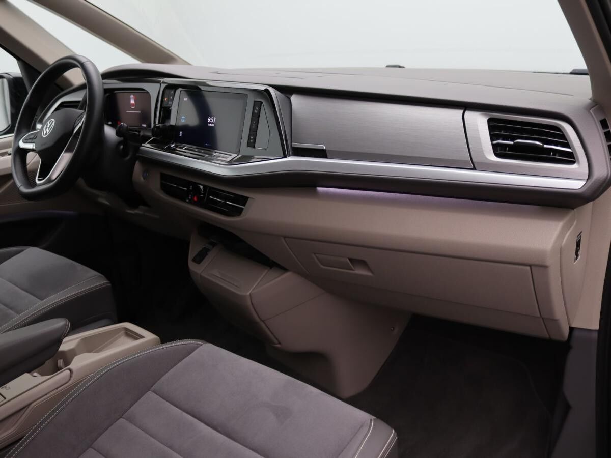 Volkswagen Multivan Lang Life DSG/ Pano, Standh, Matrix,AHK