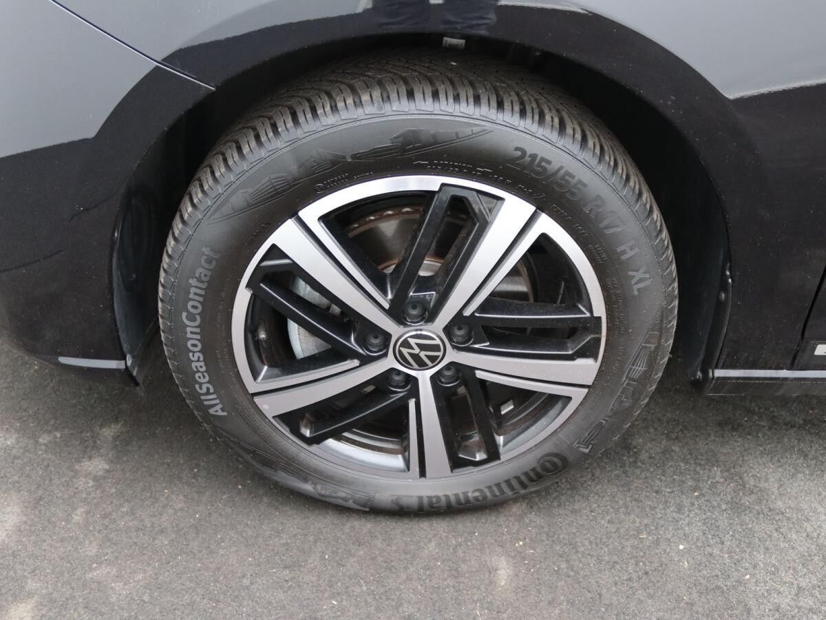 Volkswagen Caddy Kombi Dark Label 1.5 TSI DSG / Pano, LED