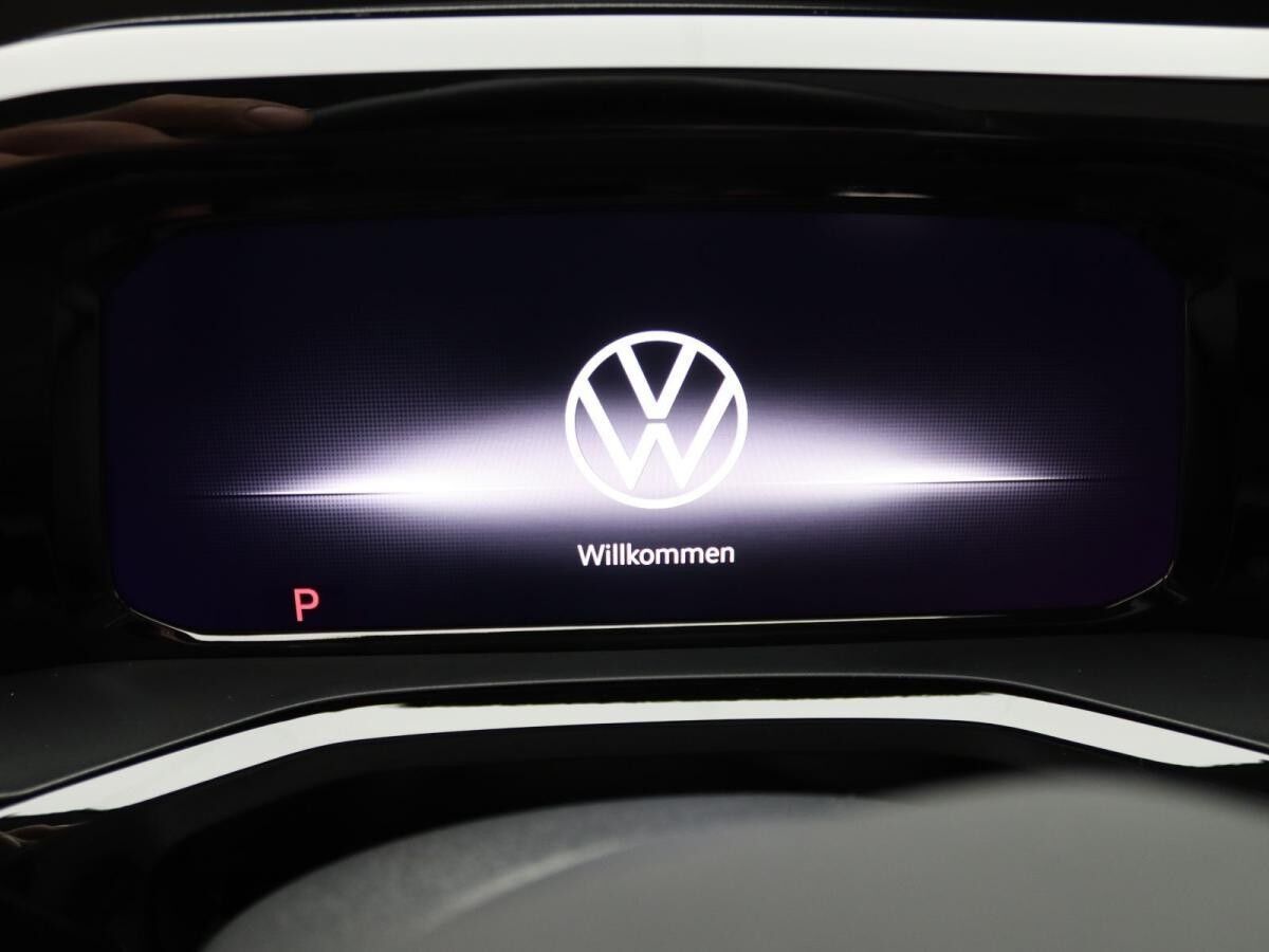 Volkswagen Multivan Lang Life DSG/ Pano, Standh, Matrix,AHK