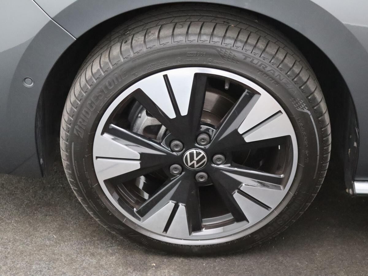 Volkswagen Multivan Lang Life DSG/ Pano, Standh, Matrix,AHK