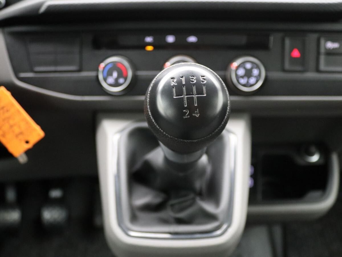 Volkswagen T6.1 Kombi / 9-Sitze, AppConnect, Bluetooth, PDC