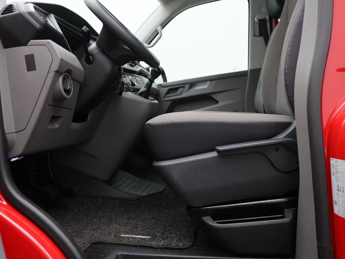 Volkswagen T6.1 Kombi / 9-Sitze, AppConnect, Bluetooth, PDC