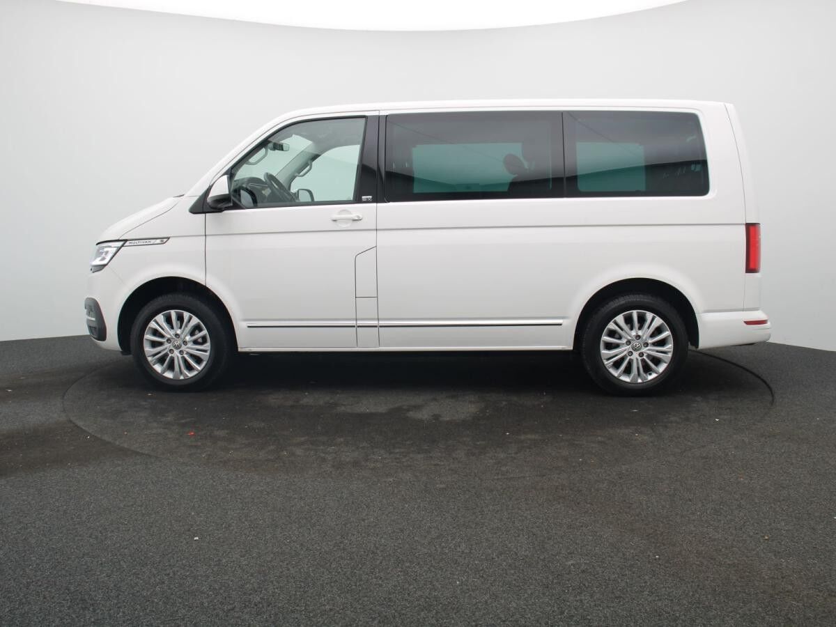 Volkswagen T6.1 Multivan Generation Six / Navi, LED, AHK