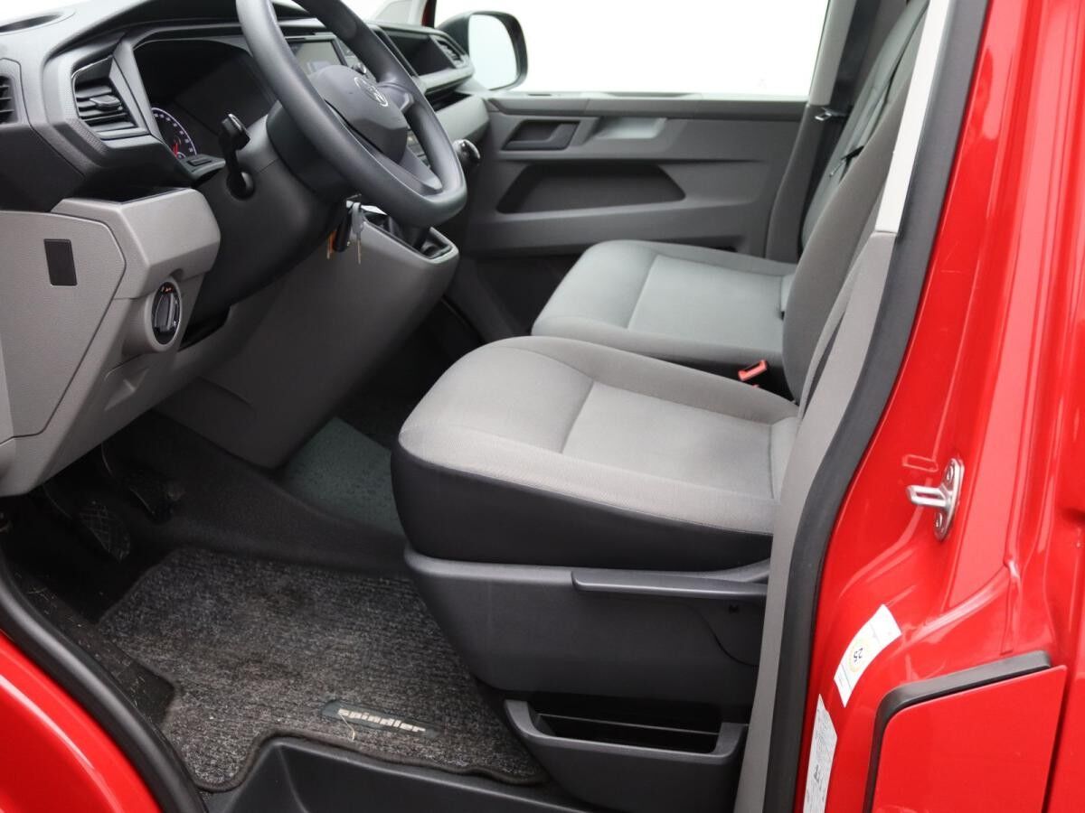 Volkswagen T6.1 Kombi / 9-Sitze, AppConnect, Bluetooth, PDC