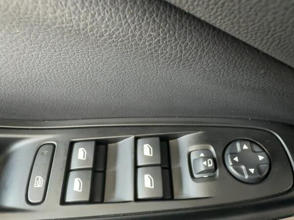Opel Grandland Facelift 1.2 T GS AHK+LED+Navi+SHZ+LM