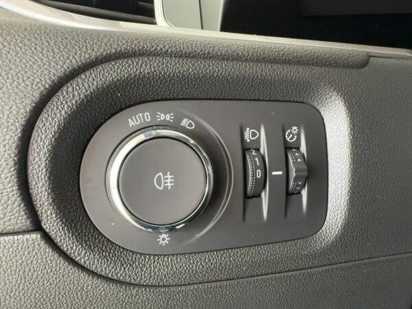 Opel Grandland Facelift 1.2 T GS AHK+LED+Navi+SHZ+LM