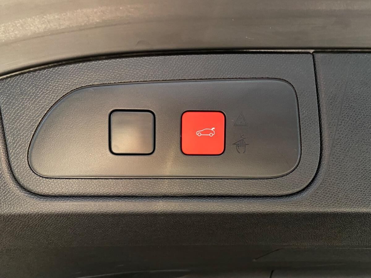 DS Automobiles DS 7 1.5 BlueHDi 130 FAP S&S Rivoli AHK+Navi+SD