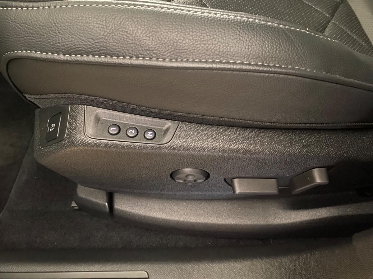 DS Automobiles DS 7 1.5 BlueHDi 130 FAP S&S Rivoli AHK+Navi+SD