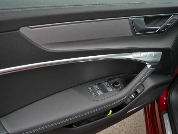 Audi A6 Avant 55 TFSIe S line Matrix*B&O*HuD*360°*