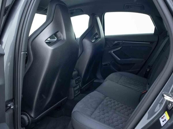 Audi RS3 Limousine 2.5 TFSI*RS*CARBON*SONOS*ASG*HUD*