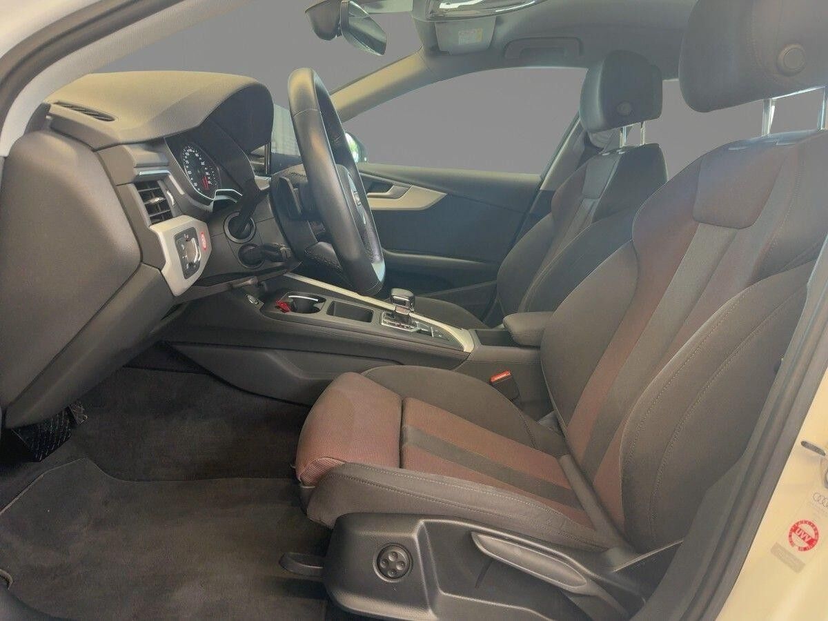 Audi A4 Avant Advanced 30 TDI LED Kamera Navi DAB