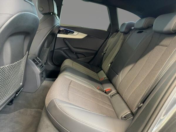 Audi A4 Avant 40 TFSI S line S tronic