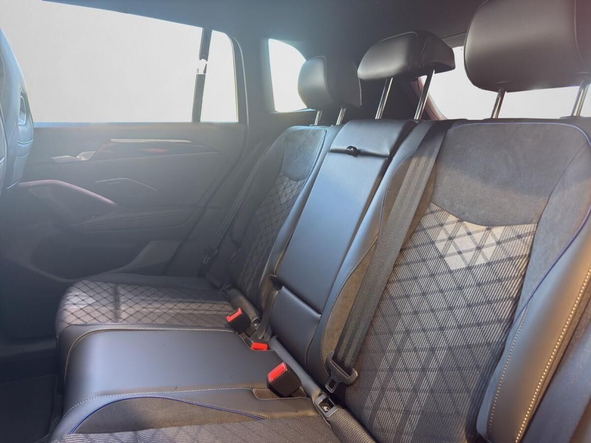 Volkswagen Tiguan R-Line 2.0 TSI 4MO DSG BLACKSTYL PANO AHK