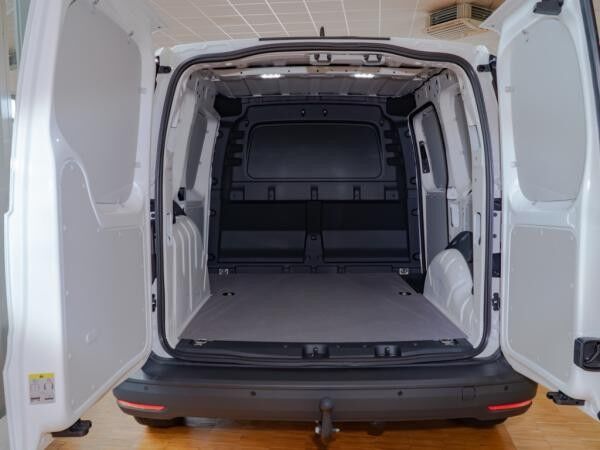 Volkswagen Caddy Cargo **mit Regalsystem**