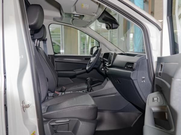 Volkswagen Caddy Cargo **mit Regalsystem**