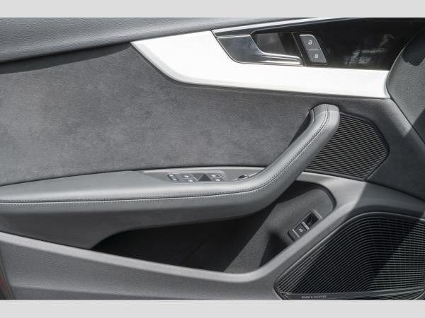 Audi RS4 Comp.+/RS-Schalensitze/290km/h/Pano/RS-AGA+