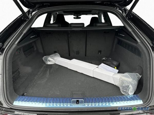 Audi RS Q8 SUV performance tiptronic