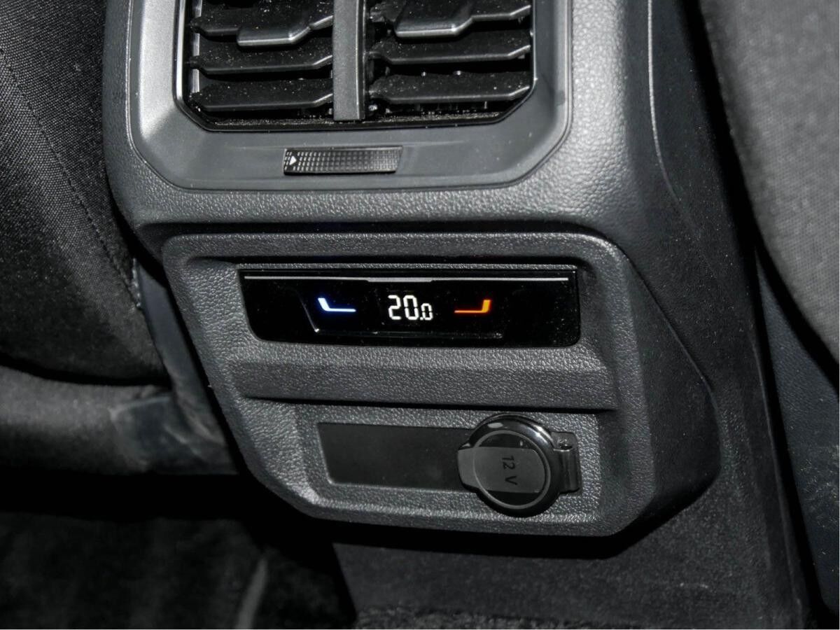 Volkswagen Tiguan Allspace 1.5 TSI Life DSG 7-Sitzer AHK LED NAVI E-Heckklappe