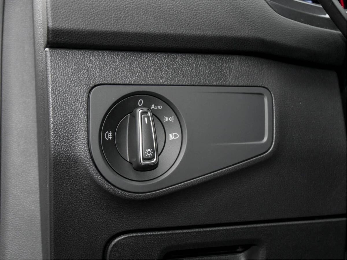 Volkswagen Tiguan Allspace 1.5 TSI Life DSG 7-Sitzer AHK LED NAVI E-Heckklappe