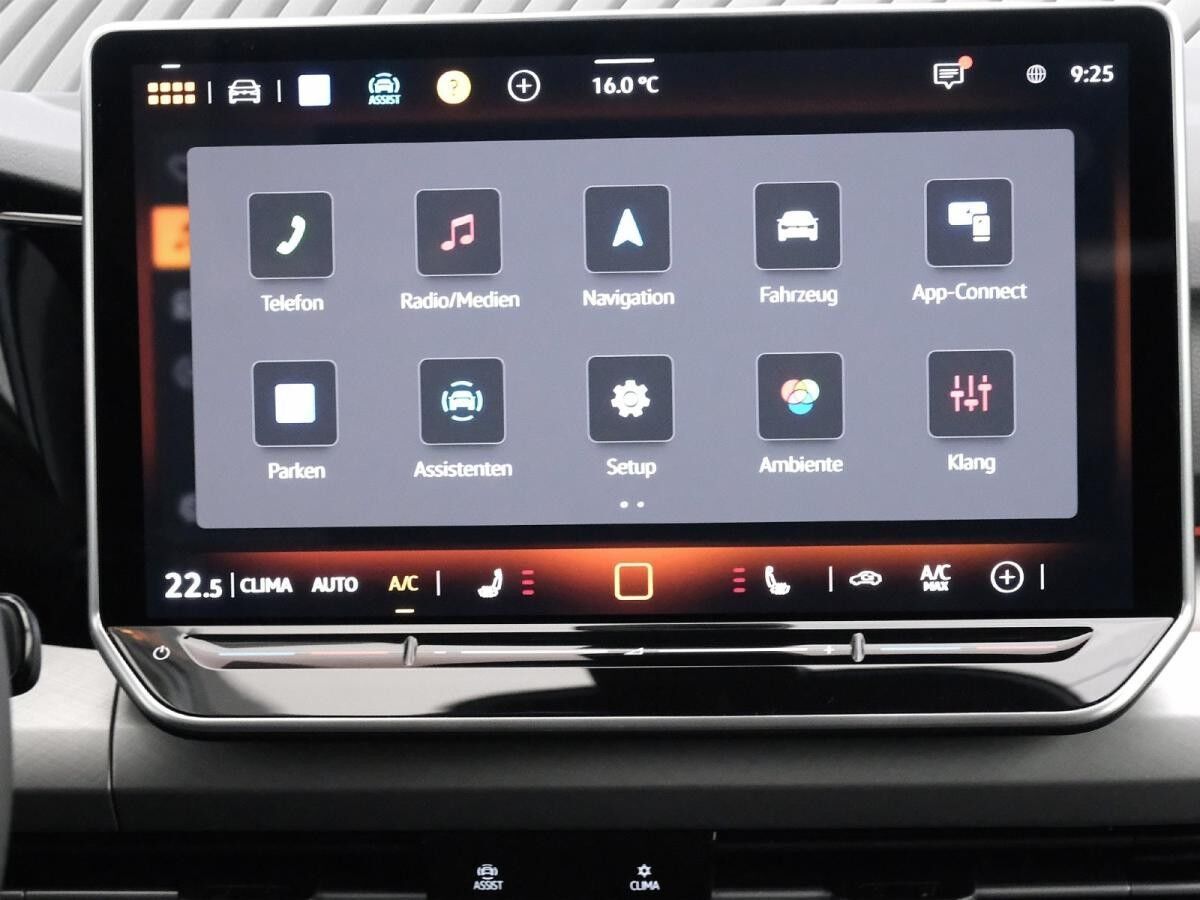 Volkswagen Golf VIII Lim. 1.5 eTSI Life Leasing ab 279,00 Euro