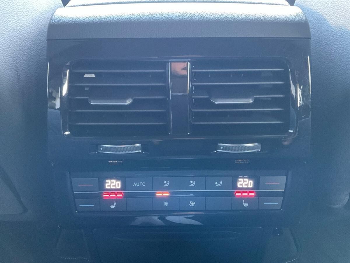 Volkswagen Touareg 3.0 TDI R Line AHK Kamera Navi Volkswagen Touareg 3.0 TDI R Line AHK Kamera Navi