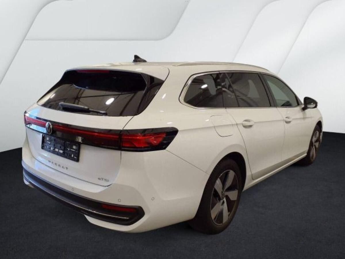 Volkswagen Passat Variant nza 1.5 eTSI NAVI ACC LED