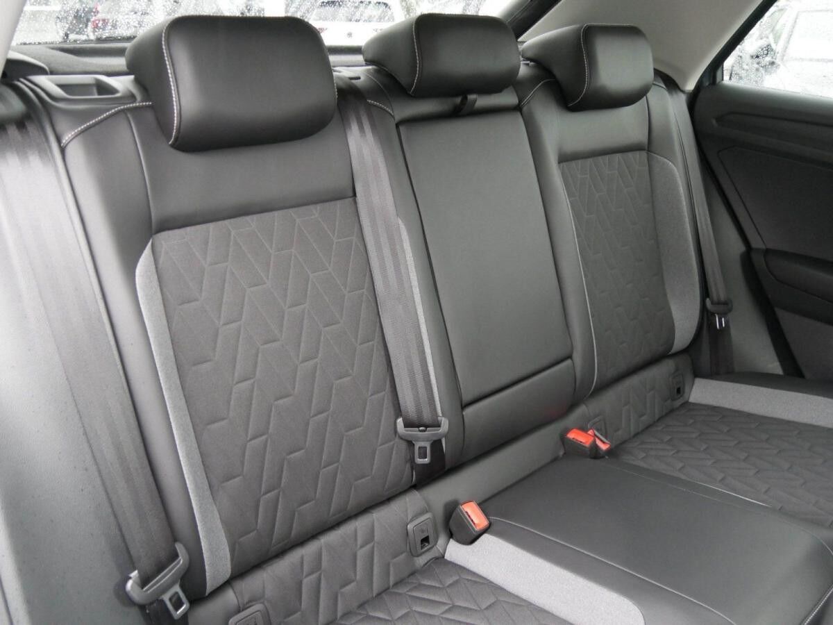 Volkswagen T-Roc 1.0 TSI GOAL AHK NAVI ACC App-Connect