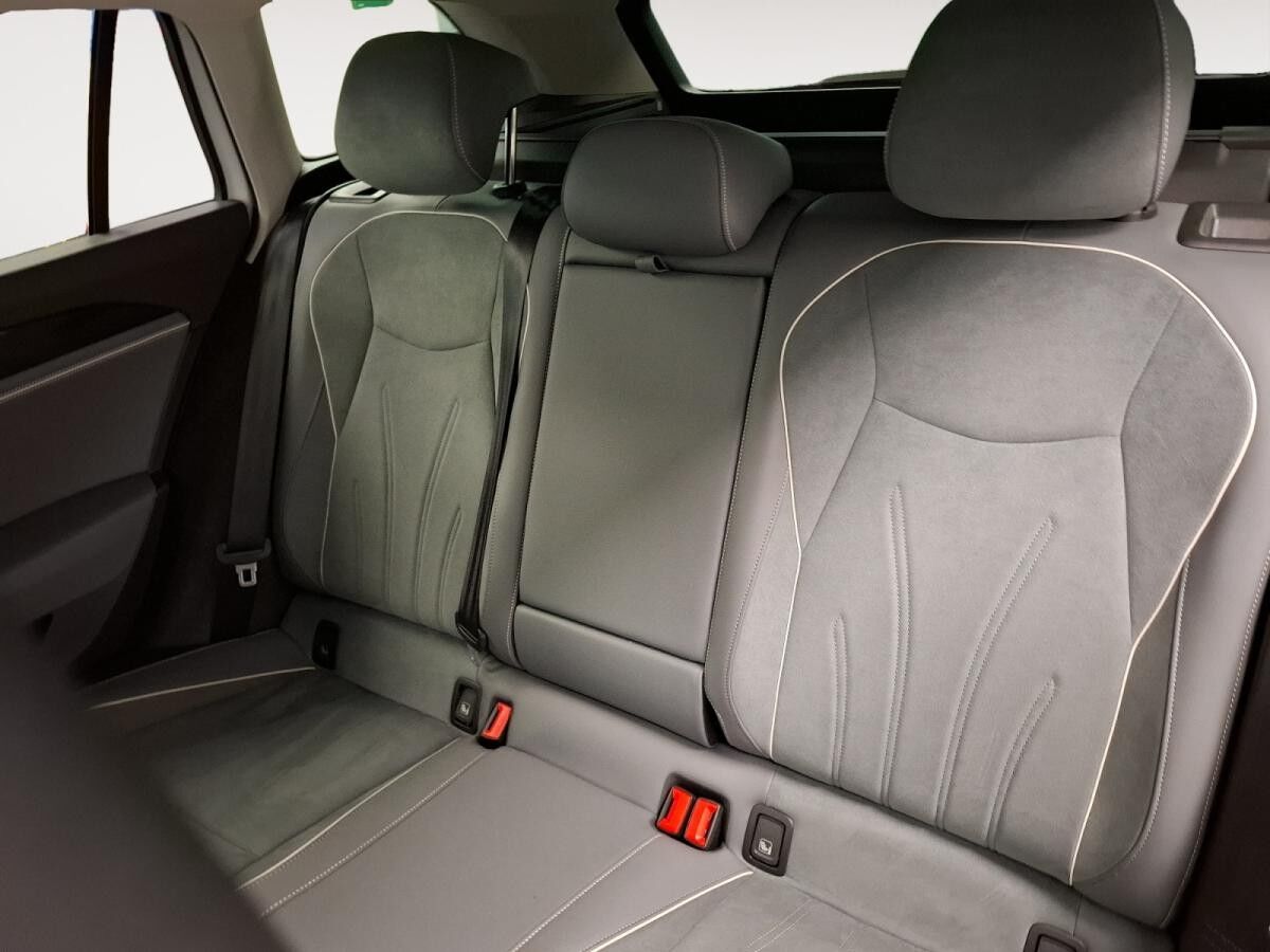 Volkswagen Passat Variant 1.5 eTSI Business AHK 360° Akustik