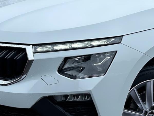 Skoda Kamiq 1.0 TSI Selection +AHK+NAVI+MATRIX+RFK+SHZ+PDC+