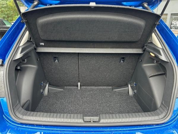 Skoda Fabia 1.0 TSI Selection +SHZ+GRA+LED+PDC+KLIMA+