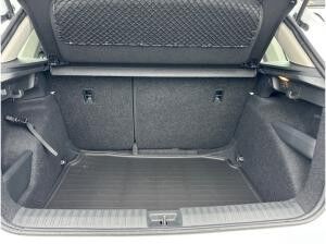 Skoda Kamiq 1.0 TSI Selection +AHK+NAVI+MATRIX+RFK+SHZ+PDC+