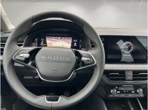 Skoda Kamiq 1.0 TSI Selection +AHK+NAVI+MATRIX+RFK+SHZ+PDC+
